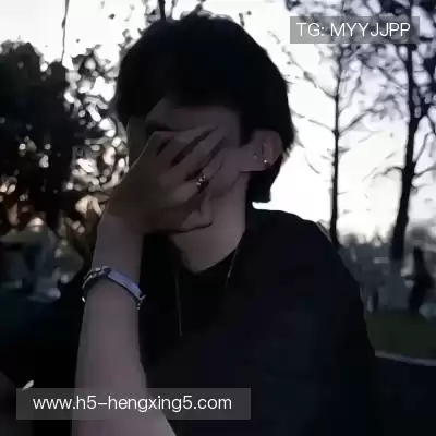 荣杏暖
